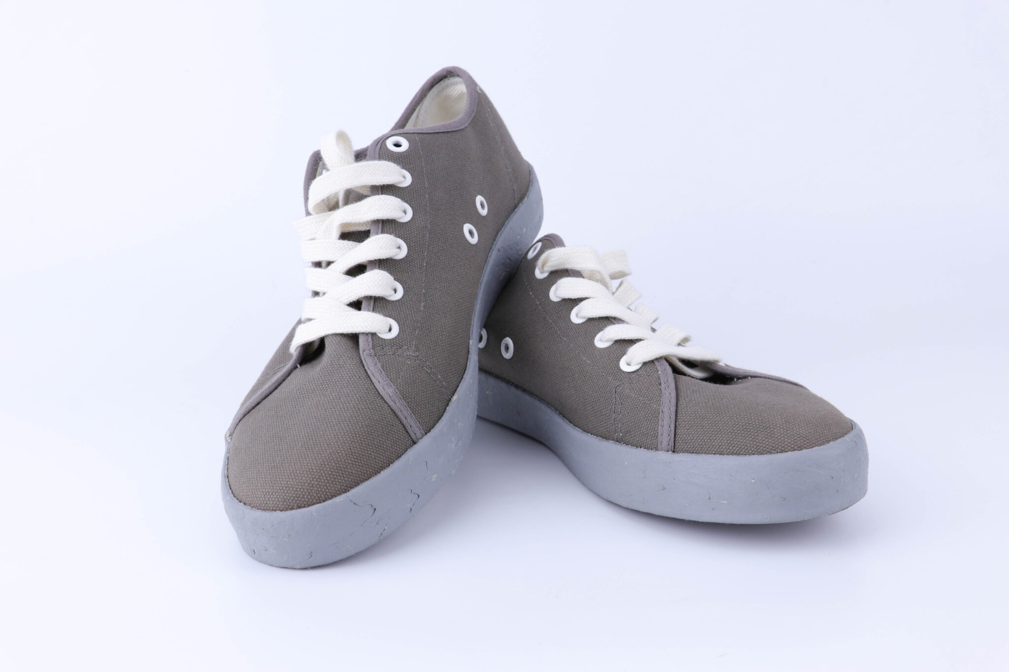 Quint sneaker : G205E เทา ECO-rubber edition – GEMIO – You move, we support