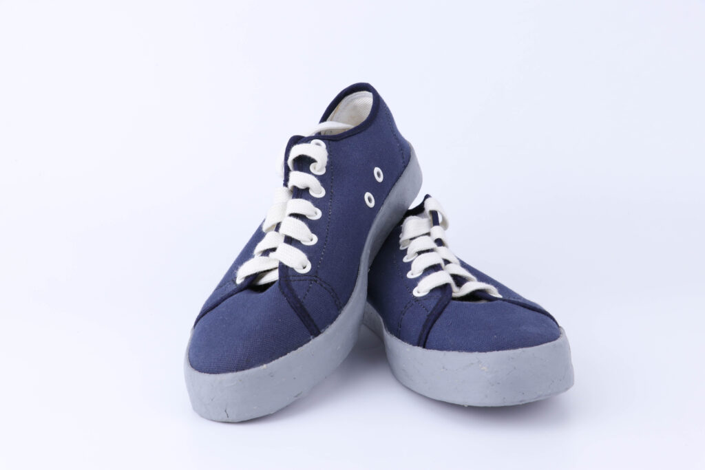 Quint sneaker : G205E กรมท่า ECO-rubber edition – GEMIO – You move, we ...